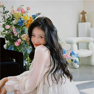三女性